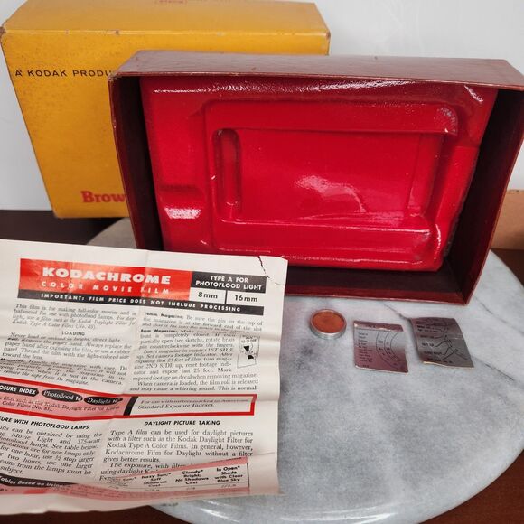 Vtg Kodak Brownie 8MM Model 2 Movie Camera 2 Lenses Box USA Made No Film Prop - Picture 9 of 17